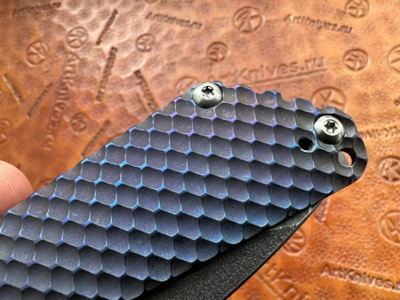 Купить Нож складной Mick Strider Custom SnG DGG, Nightmare trisula grind, ti Iridescent blue/purple в интернет-магазине Artknives.ru 
