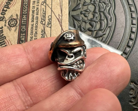 Купить Бусина Starlingear Bead: Beret Monkey w/Badges - Silver/Copper/Brass в интернет-магазине Artknives.ru 