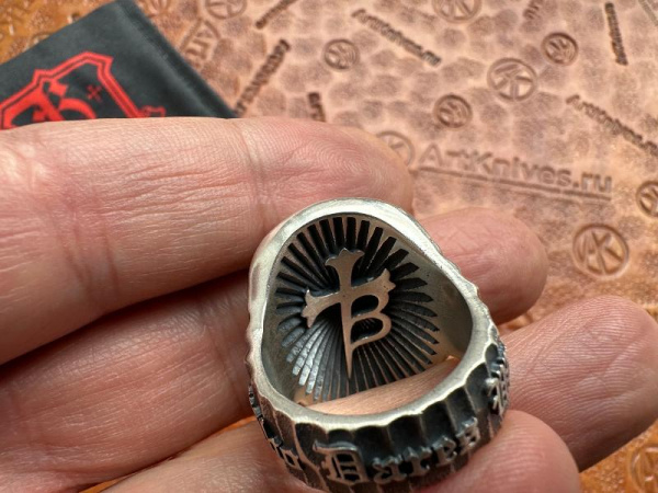 Купить Кольцо Borka Blades Silver Skull "Who Dares Wins" Ring Size 11 в интернет-магазине Artknives.ru 
