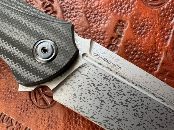 Купить Нож складной Travel, MagnaCut, CF, Justus Custom Knives в интернет-магазине Artknives.ru 